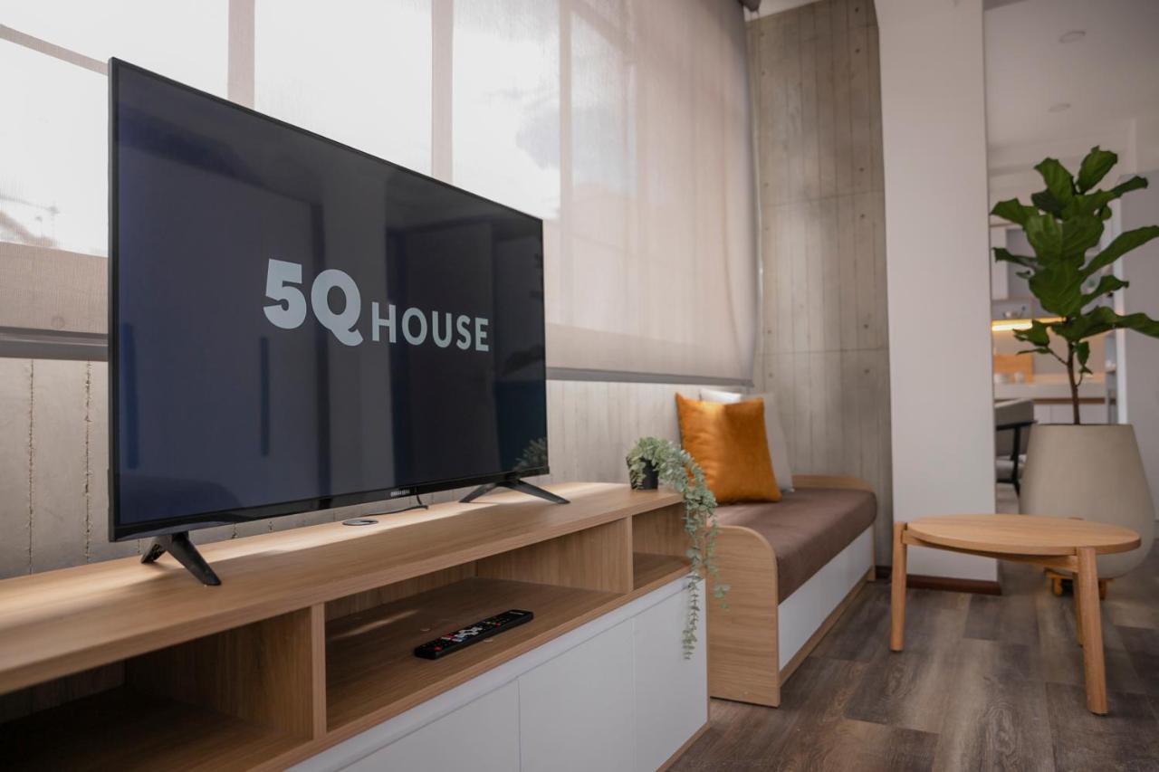 5Q House Quinta Camacho Panzió Bogotá Kültér fotó